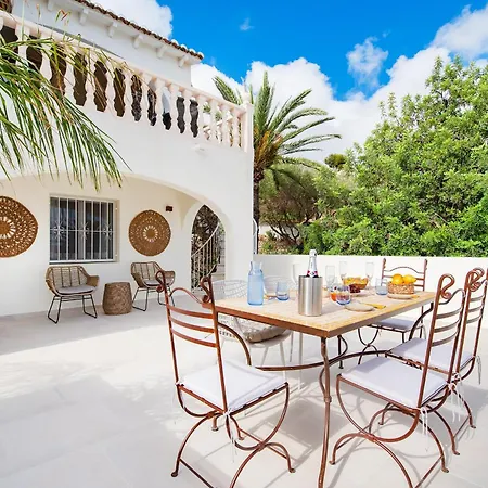 Casa Benissima - With Large Swimming Pool And Sea View -